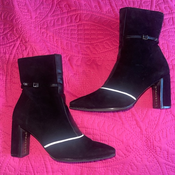 VINTAGE AUTHENTIC LAGERFELD for CHANEL BLACK SOFT SUEDE & LEATHER BOOTS size 5’5